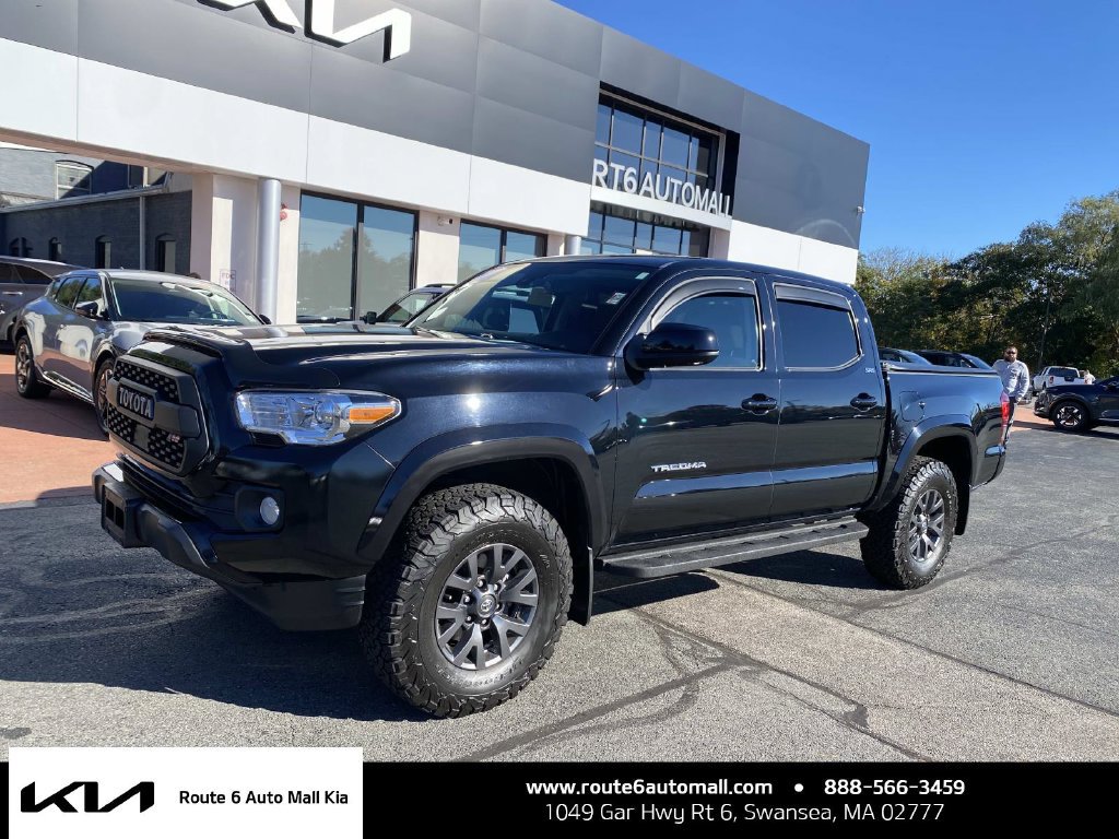 Used 2022 Toyota Tacoma SR5 AWD/4WD image 1