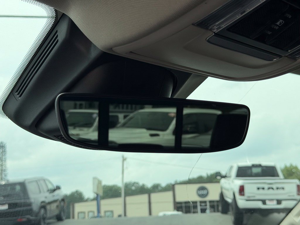 Used 2022 RAM 1500 Laramie AWD/4WD image 26