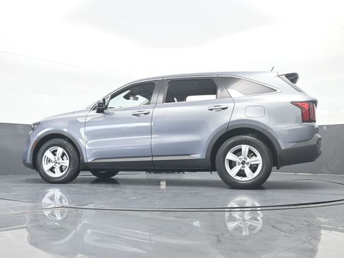 Used 2022 Kia Sorento LX image 55