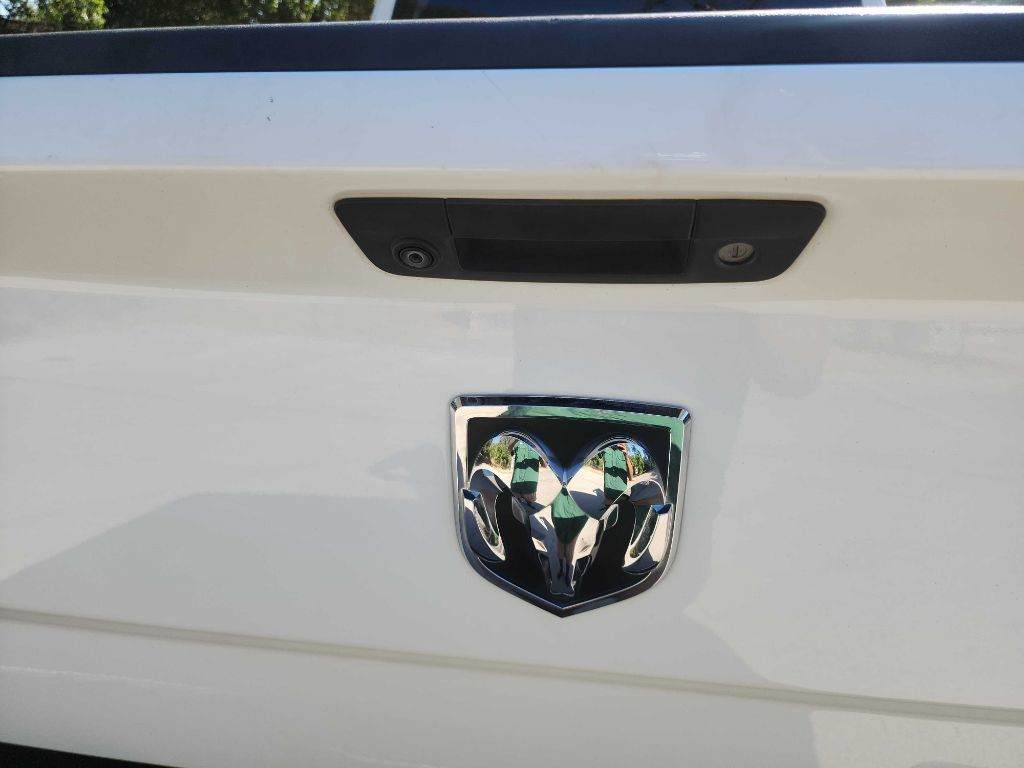 Used 2016 RAM 2500 Tradesman w/ Chrome Appearance Group AWD/4WD image 6