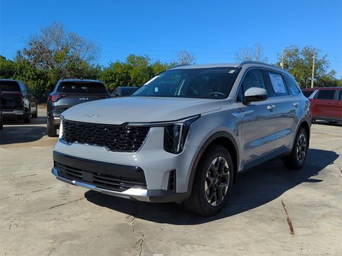 New 2026 Kia Sorento S image 4