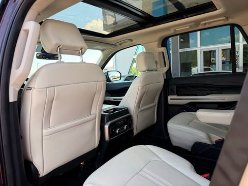 Used 2020 Ford Expedition Platinum image 22