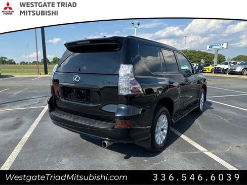 Used 2023 Lexus GX 460 Premium w/ Premium Package image 7