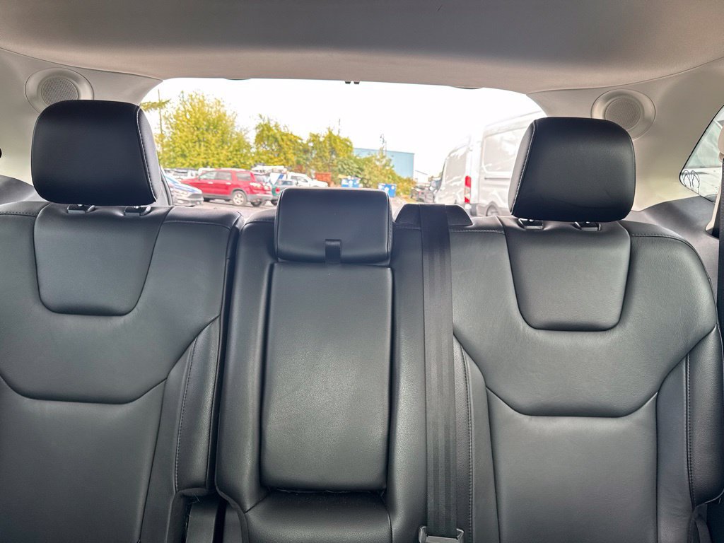 Certified 2019 Ford Edge Titanium FWD image 29