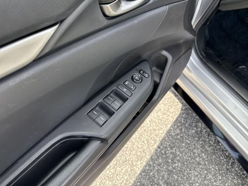 Used 2020 Honda Civic Sport image 15