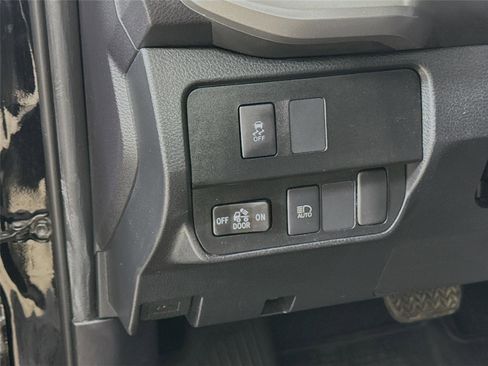 Used 2021 Toyota Tacoma SR5 w/ Technology Package image 14