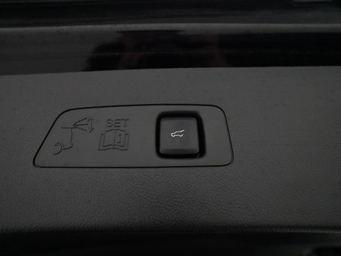 Used 2022 Lincoln Corsair AWD w/ Premium Package image 15