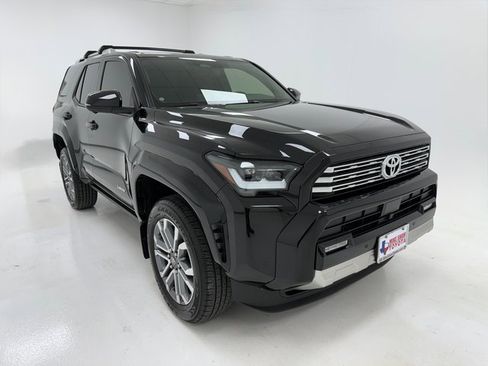 Used 2025 Toyota 4Runner Limited image 2