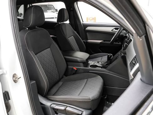 Used 2021 Volkswagen Atlas Cross Sport S image 28