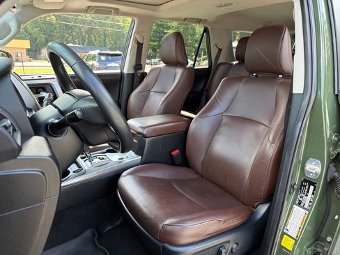 Used 2022 Toyota 4Runner Limited AWD/4WD image 18