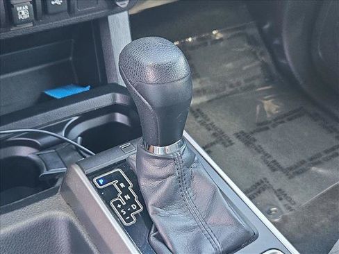 Used 2022 Toyota Tacoma SR5 w/ Technology Package RWD image 12