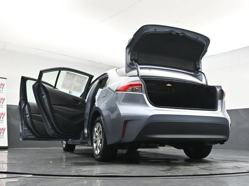 Used 2024 Toyota Corolla LE image 41