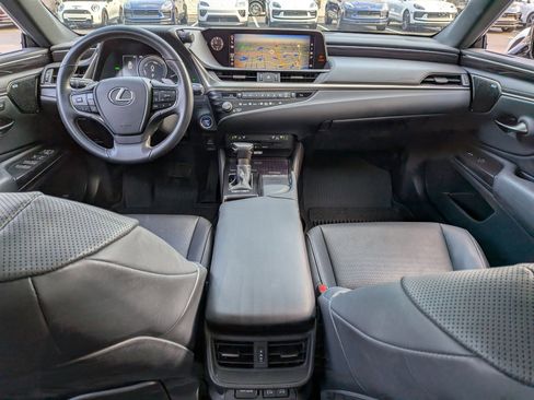 Used 2021 Lexus ES 300h w/ Premium Package FWD image 15