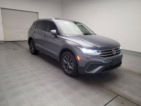 Used 2022 Volkswagen Tiguan SE image 13