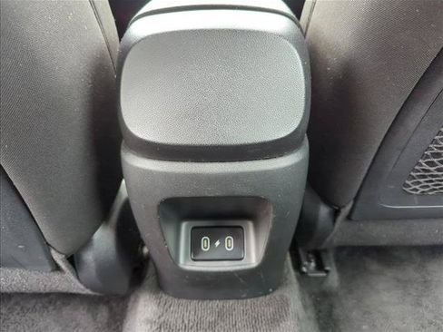 Used 2025 Hyundai Elantra SEL FWD image 21