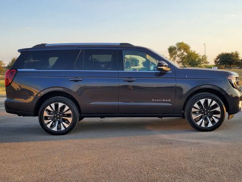 New 2025 Ford Expedition Platinum w/ Driver's Package AWD/4WD image 5