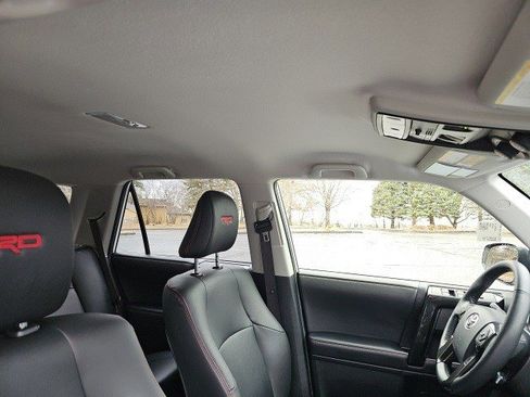 Used 2024 Toyota 4Runner TRD Off-Road Premium image 13