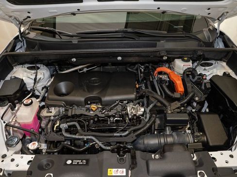 Used 2022 Toyota RAV4 XLE image 21