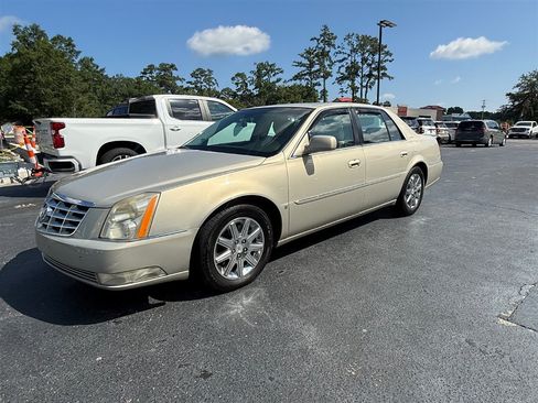 Used 2009 Cadillac DTS FWD image 21
