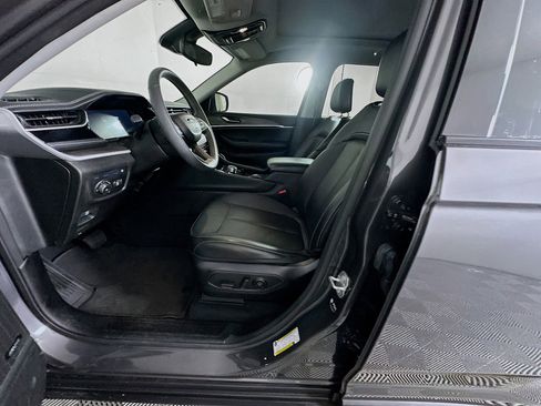 Used 2022 Jeep Grand Cherokee Limited 4xe image 13