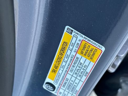 Used 2024 Chevrolet Equinox EV LT image 24