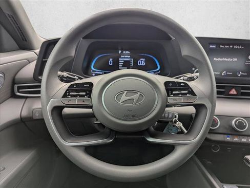 Certified 2026 Hyundai Elantra SE w/ Cargo Package FWD image 14
