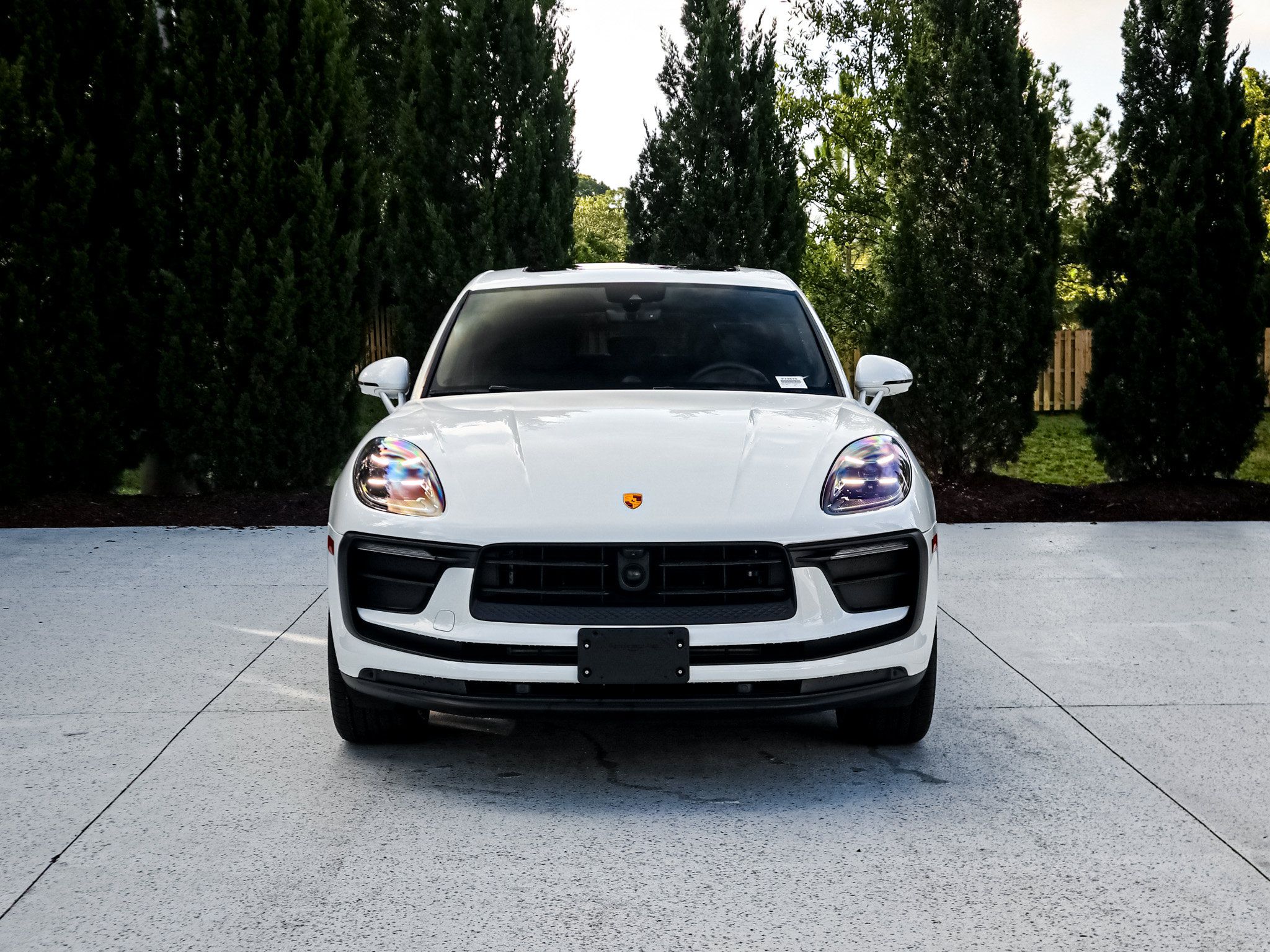 Used 2026 Porsche Macan AWD/4WD image 3