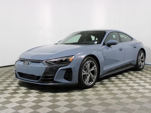 Used 2023 Audi e-tron GT Premium Plus image 3