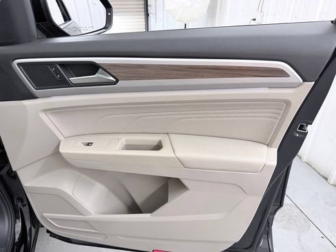 Used 2021 Volkswagen Atlas SEL AWD/4WD image 47