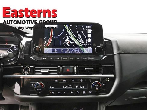 Used 2023 Nissan Pathfinder SL w/ Lighting Package (N92) AWD/4WD image 11