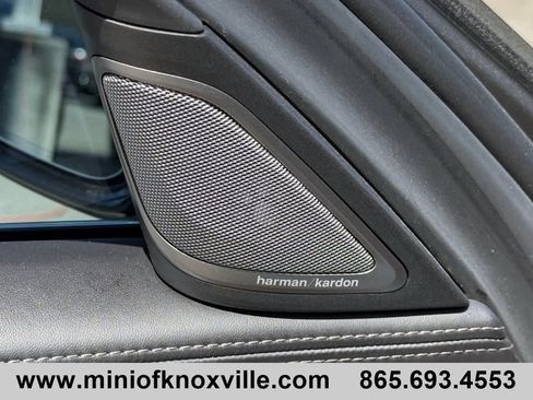 Used 2022 BMW 740i w/ Premium Package image 14