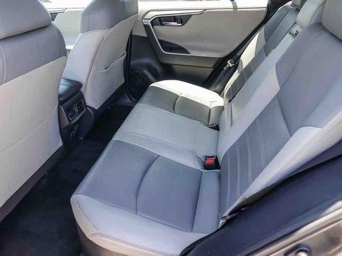 Used 2020 Toyota RAV4 Limited w/ Carpet Mat Package AWD/4WD image 17