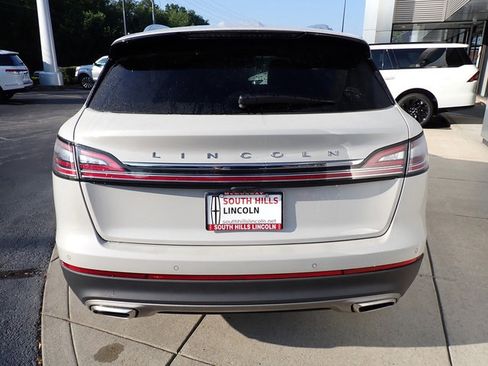 Certified 2023 Lincoln Nautilus AWD w/ Premium Package image 4