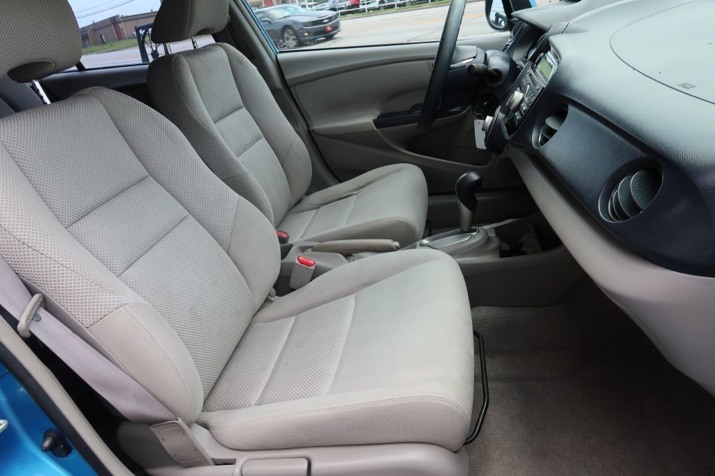 Used 2010 Honda Insight LX image 9