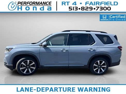 Used 2023 Honda Pilot Touring image 1