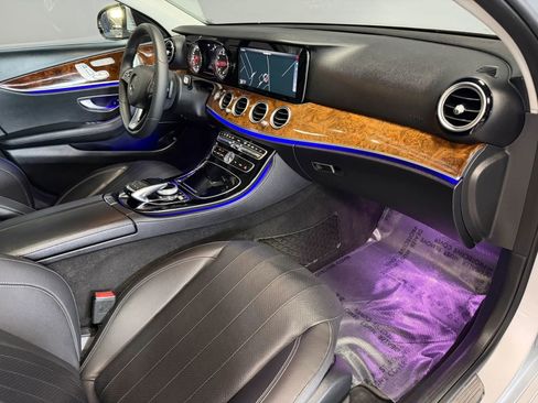 Used 2017 Mercedes-Benz E 300 4MATIC image 23