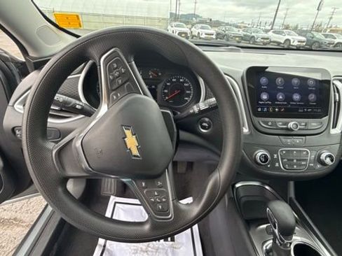 Used 2024 Chevrolet Malibu LT image 25