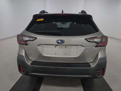Used 2020 Subaru Outback Premium image 5