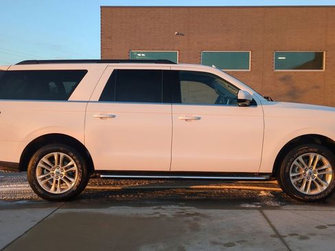 Used 2022 Ford Expedition Max XLT image 8