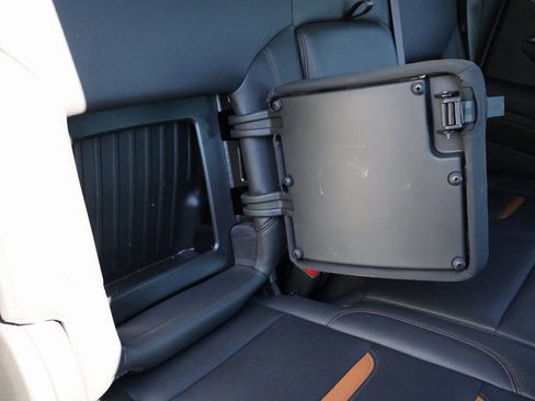 Used 2022 GMC Sierra 1500 AT4 w/ AT4 Premium Package image 17