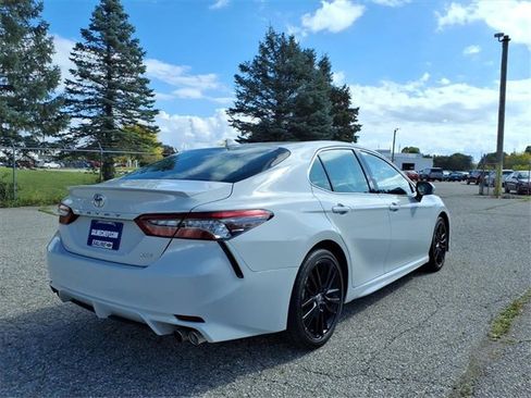 Used 2023 Toyota Camry XSE image 9
