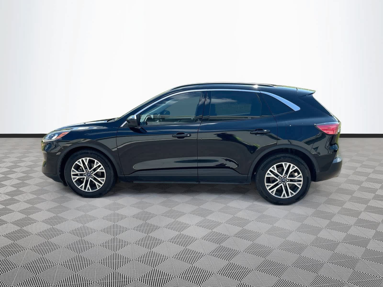 Used 2022 Ford Escape SEL w/ Technology Package FWD image 8