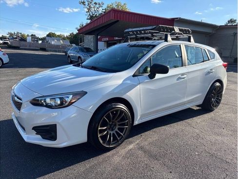 Used 2018 Subaru Impreza 2.0i image 3