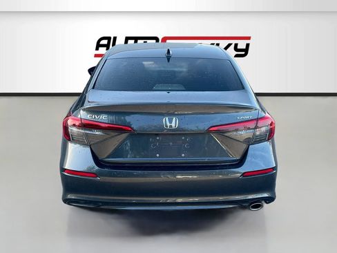 Used 2023 Honda Civic Sport image 6