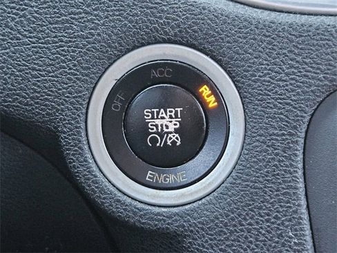 Used 2015 Dodge Charger R/T image 23