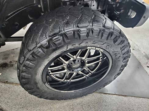 Used 2018 Jeep Wrangler Unlimited Rubicon AWD/4WD image 36