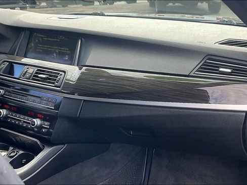Used 2014 BMW M5 RWD image 16