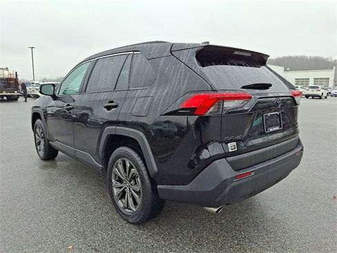 Certified 2024 Toyota RAV4 XLE Premium image 4