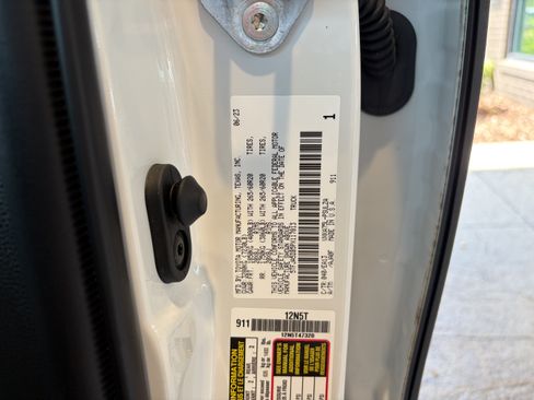 Used 2023 Toyota Tundra Limited w/ Power Package AWD/4WD image 28