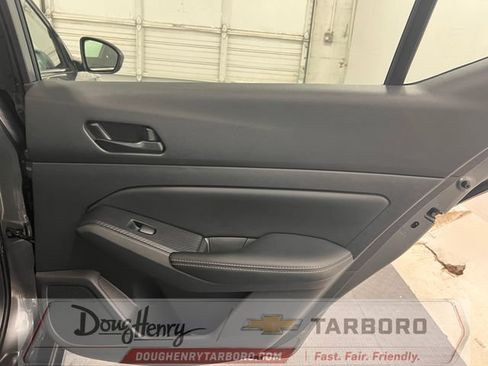 Used 2025 Nissan Altima 2.5 SV FWD image 36